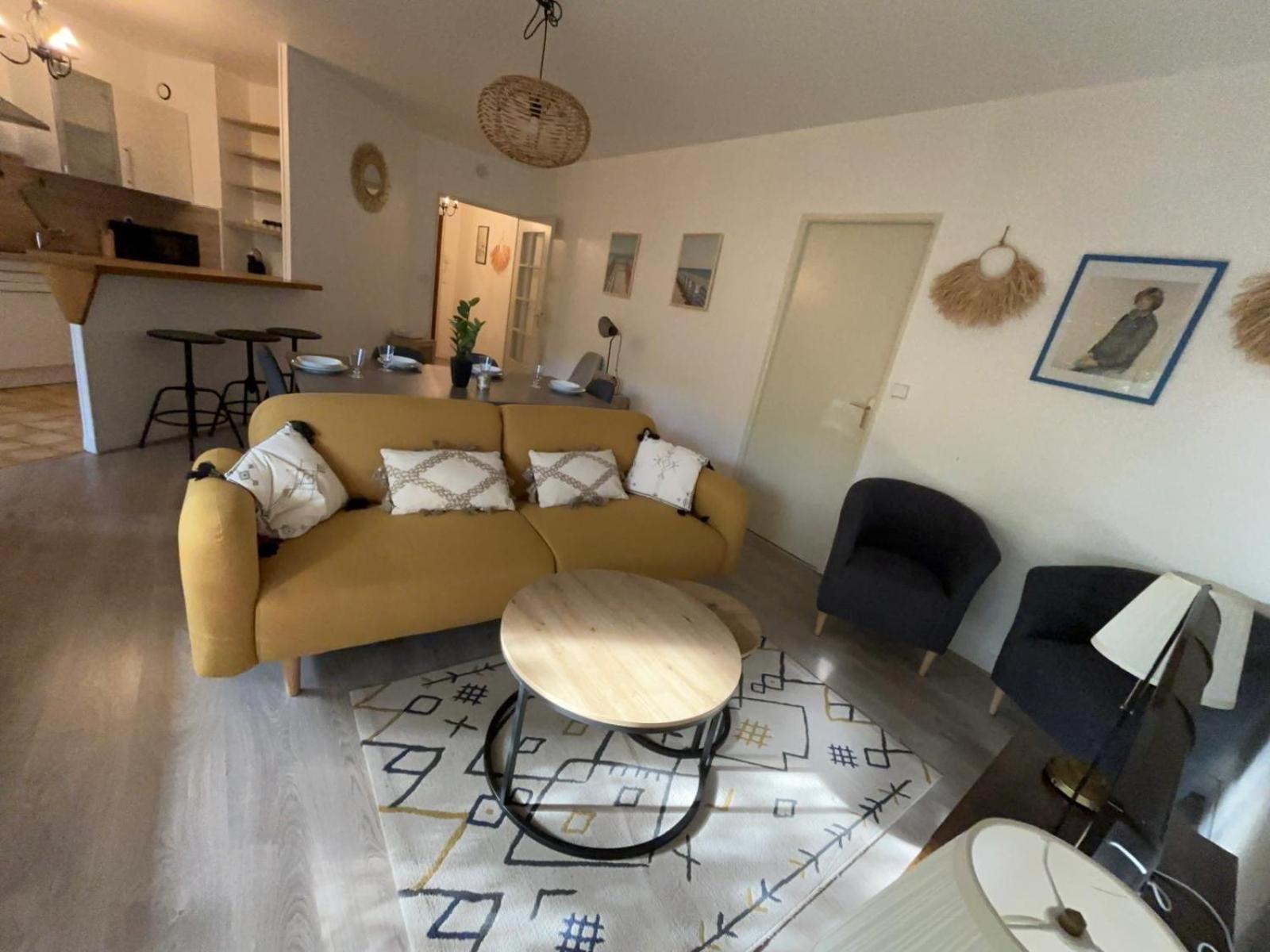 Appartement En Centre Ville Avec Cour Face Au Parc Pasteur Orléans Kültér fotó